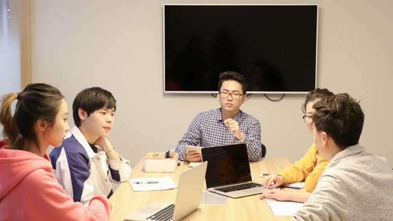 机房吊顶与普通吊顶：关键区别与选择要点**